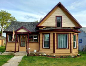 Vintage Cozy Family Home near National Parks